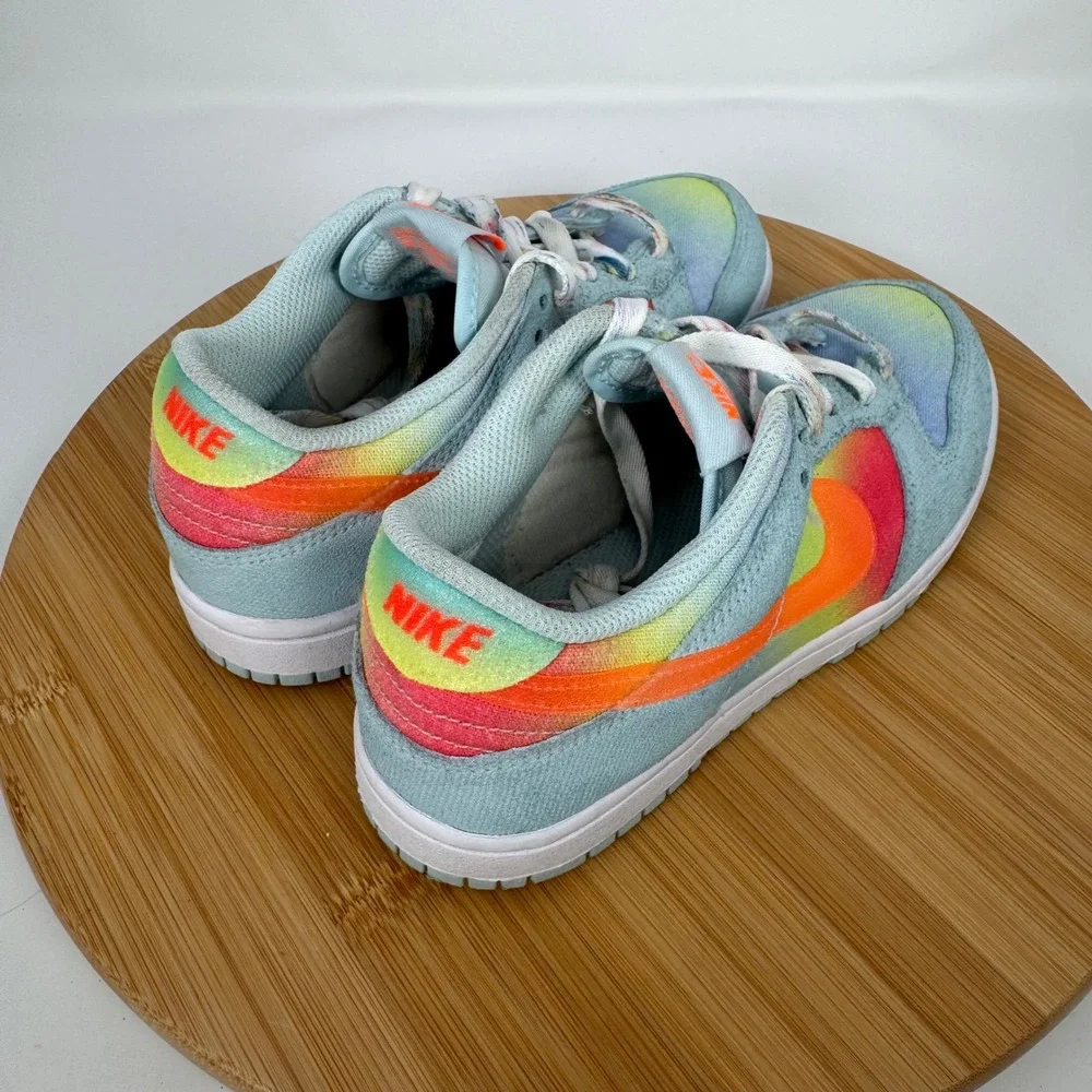 Nike Dunk Low Girld Shoes Rainbow Gradient Swoosh Blue Green Size‎ 2.5Y